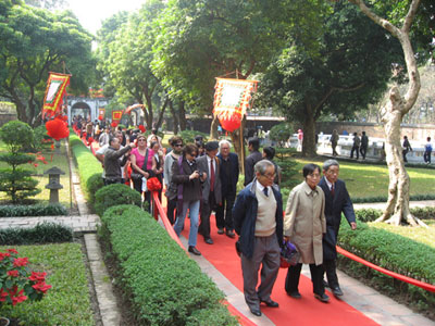 Ngày thơ Việt Nam lần thứ VI: Người về, thơ còn theo mãi